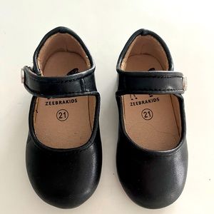Zeebra kids toddler girls black mary jane shoes size 21